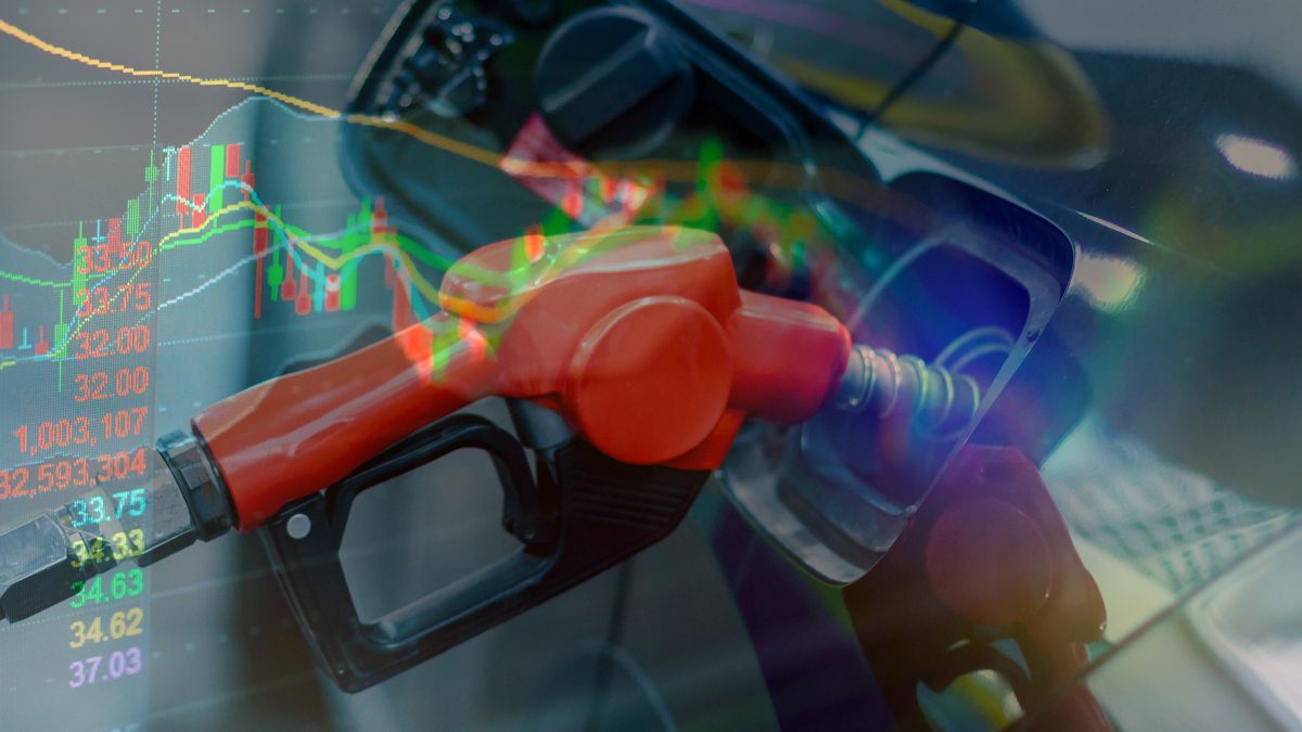 Zastropování cen paliva vám mělo peníze ušetřit. Místo toho si většina motoristů připlatí